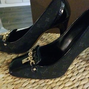 Louis Vuitton Black Heels Size 39M
